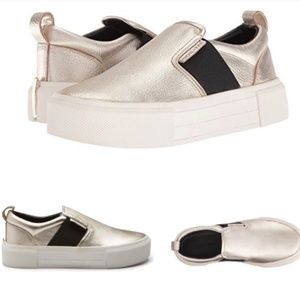 Kendall & Kylie Tenleey Double Gore Sneaker